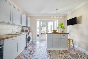 Kitchen- click for photo gallery